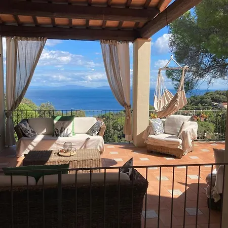 Cavaliere In Location Esclusiva Con Piscina - Goelba Holiday home