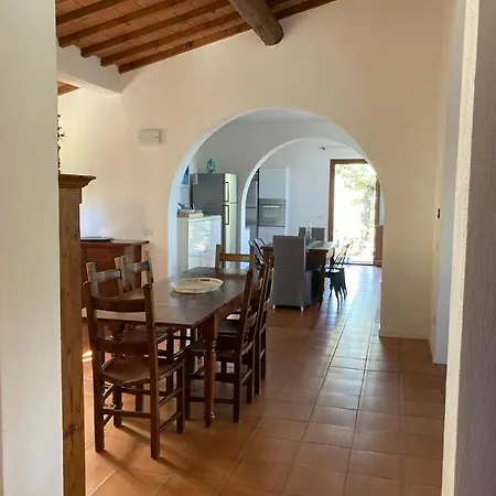 Cavaliere In Location Esclusiva Con Piscina - Goelba